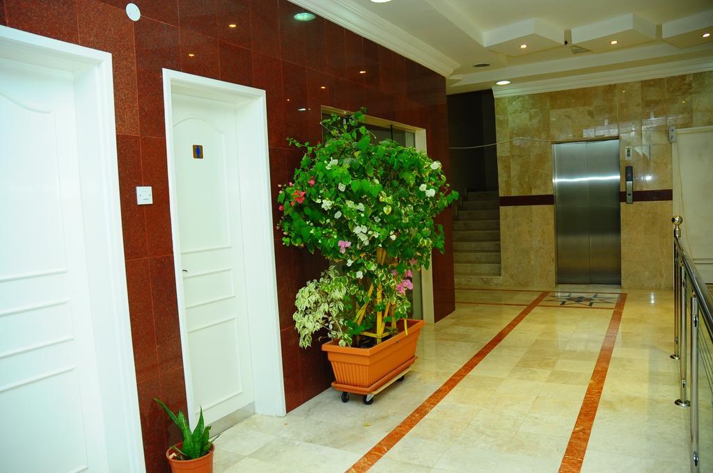 Al Faisal Hotel Suites Szúr Kültér fotó