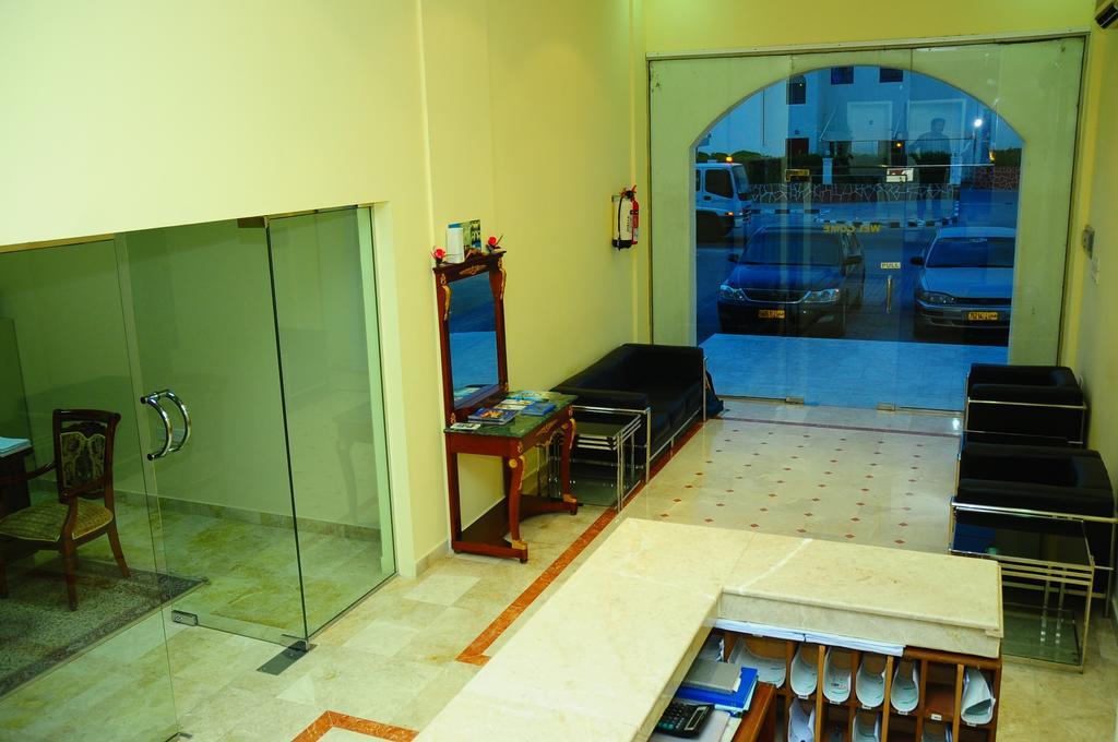 Al Faisal Hotel Suites Szúr Kültér fotó